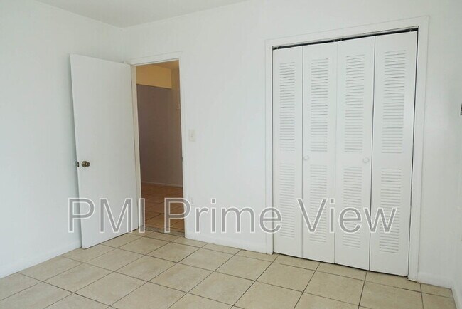 Building Photo - 7331 NW 37th St