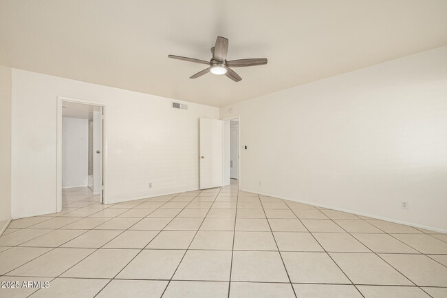 Building Photo - 3738 E Glenrosa Ave