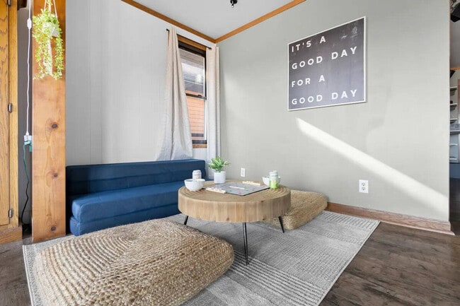 Building Photo - 532 Garfield St