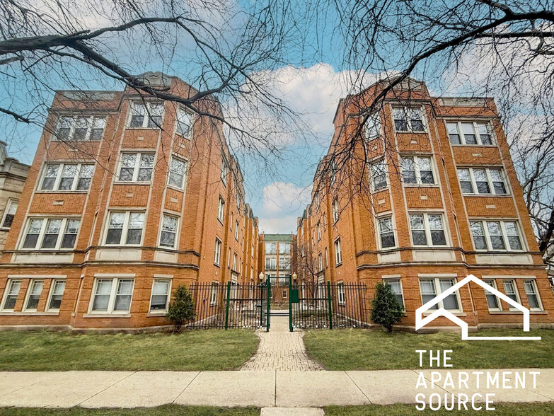 Building Photo - 4405 N Greenview Ave