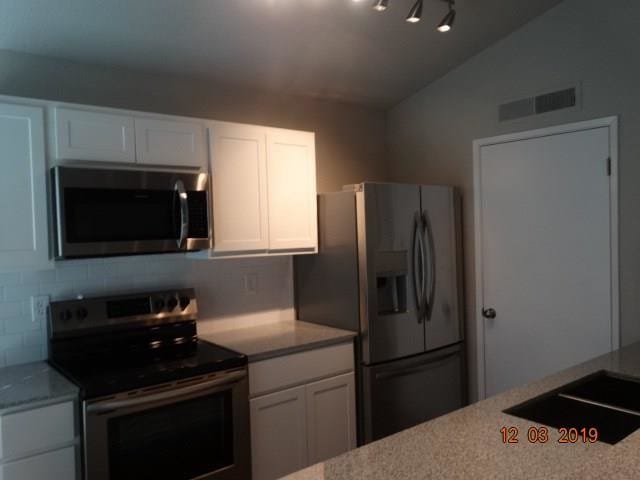 Building Photo - 6040 Dooley Dr