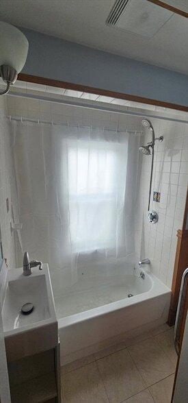 Building Photo - 6 Eastern Ave