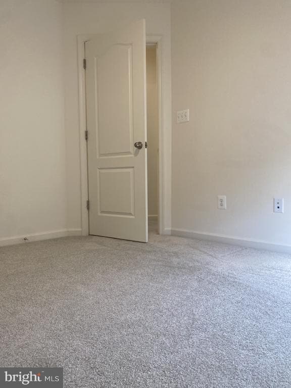 Building Photo - 224 Scotch Pine Dr