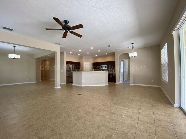 Building Photo - 13131 Penshurst Ln