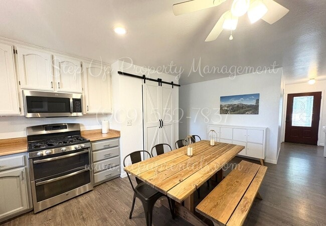 Building Photo - Cozy 3-Bedroom 2-Bath Retreat Nestled in the Trees!