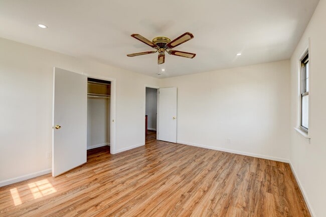 Building Photo - 815 3rd St