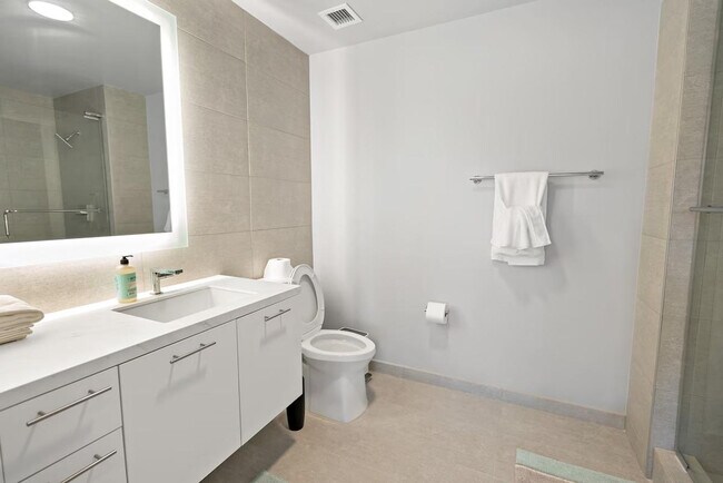 Building Photo - 635 S St NW