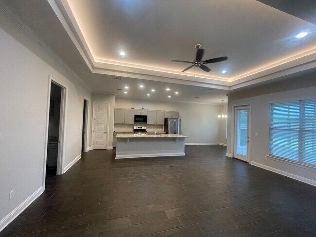 Building Photo - 814 Abita Chase