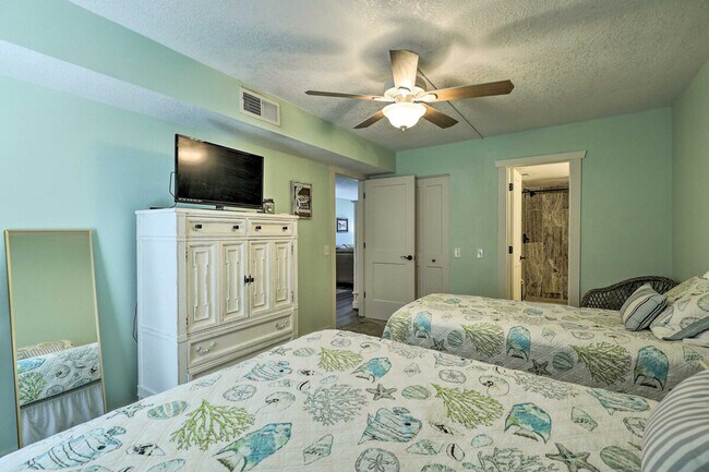 Building Photo - 6372 Palma Del Mar Blvd S