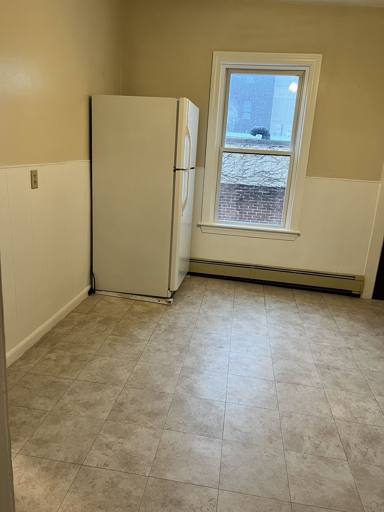 Building Photo - 224 Charles St