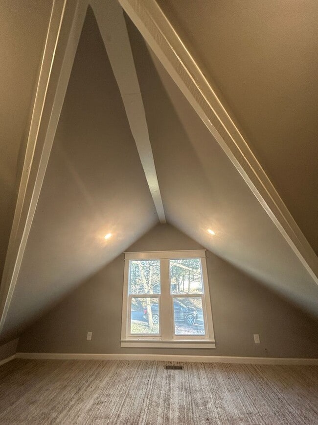 Building Photo - 839 Locust St