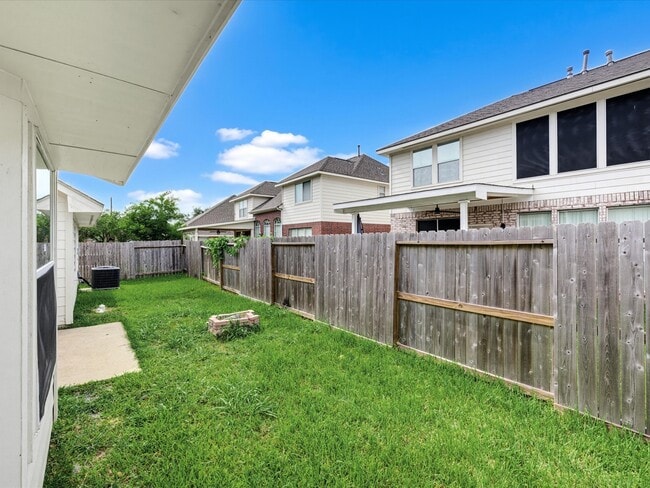 Building Photo - 4619 Schiller Park Ln