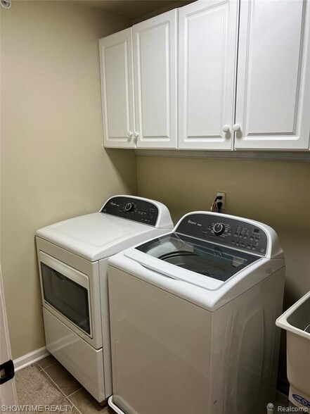 Building Photo - 8357 Williamstown Dr