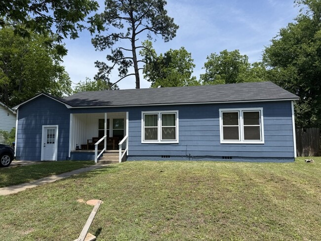 Building Photo - 431 Diane Dr