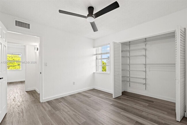 Building Photo - 1800 SW 25th St