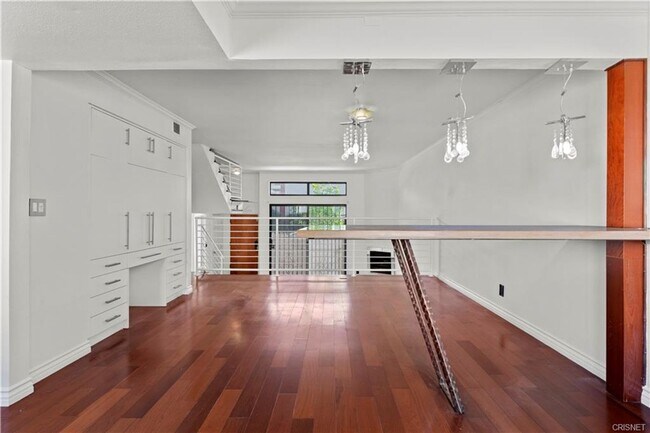 Building Photo - Gorgeous NOHO Townhome for Rent