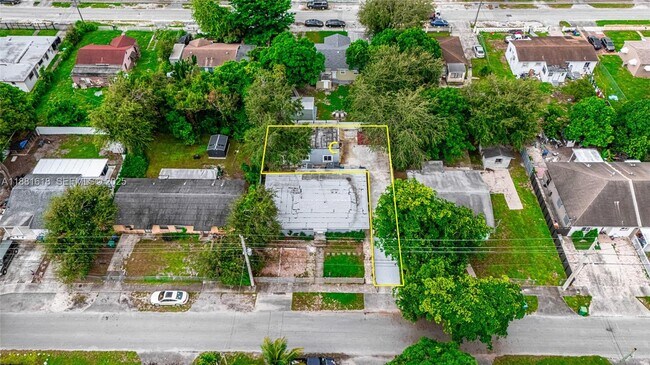 Building Photo - 1850 NW 92nd St