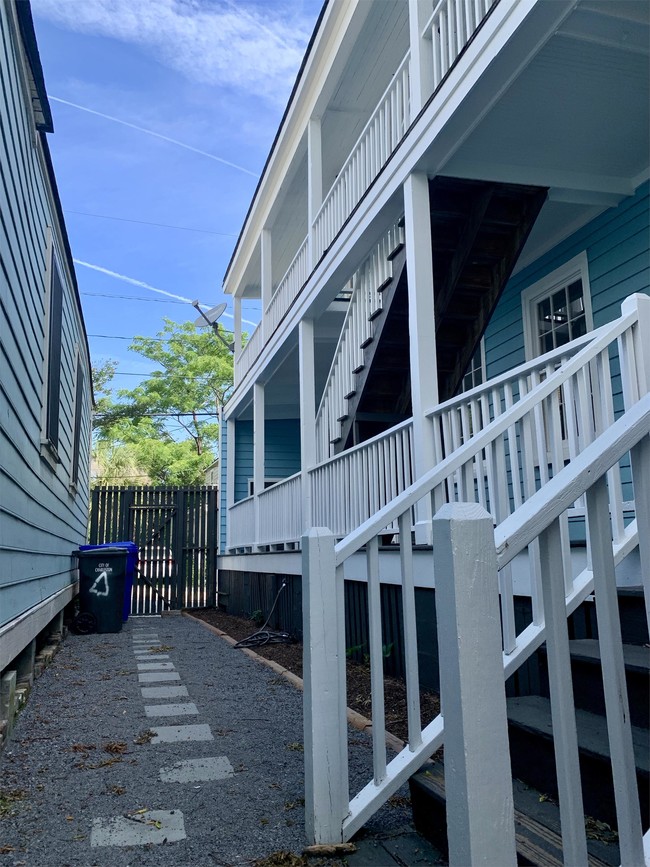 Building Photo - 244 President St