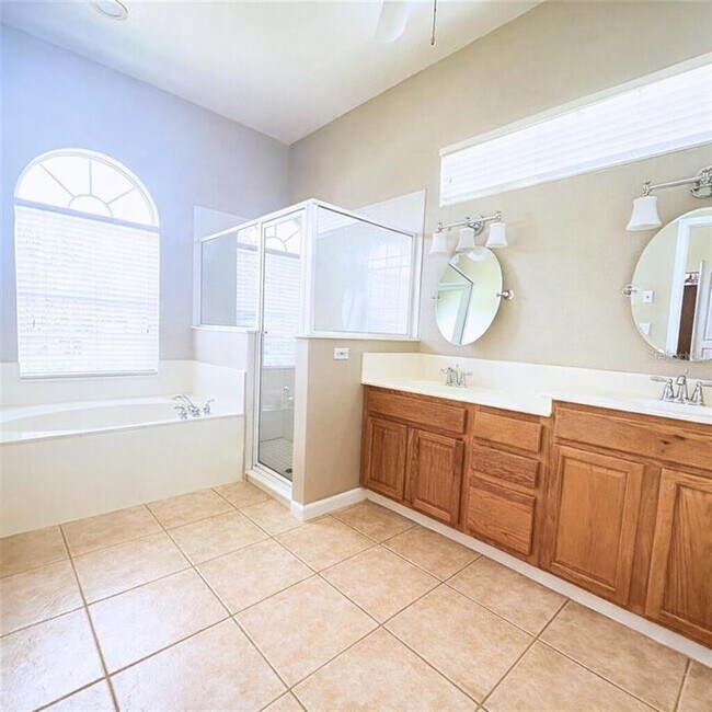 Building Photo - 364 Belhaven Falls Dr