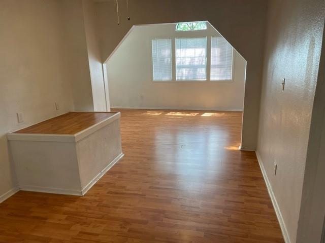 Building Photo - 919 N Beckley Ave