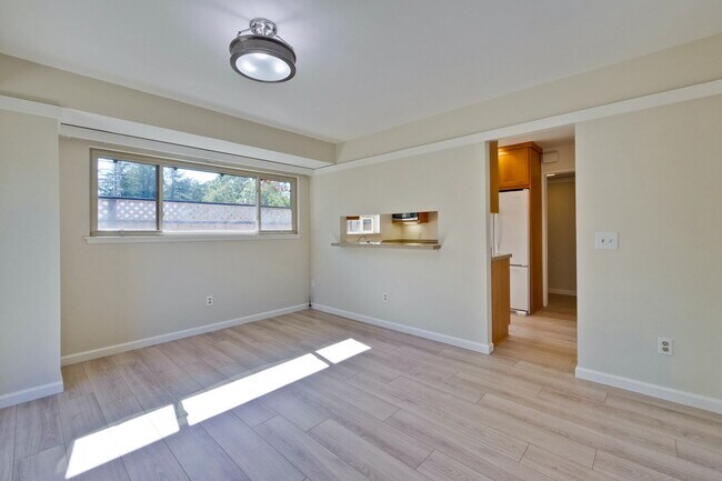 Building Photo - Single Story Townhome in Cherry Chase Neighborhood of Sunnyvale!