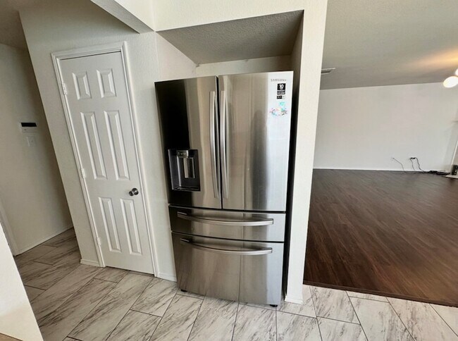 Building Photo - 224 Mulberry Dr