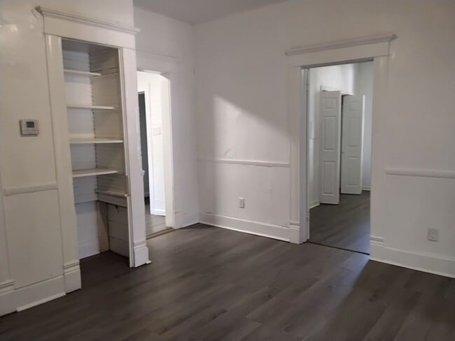 Building Photo - 2 Bed, 1 Bath home for rent