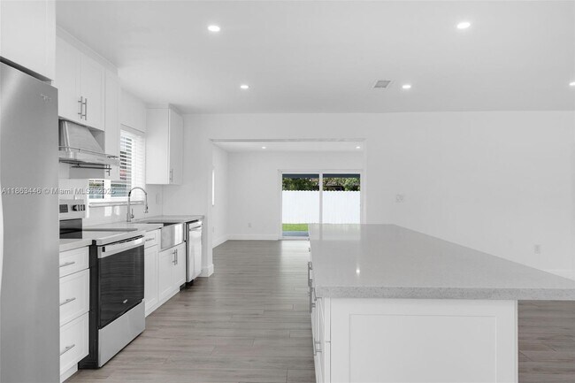 Building Photo - 12253 SW 28th Terrace