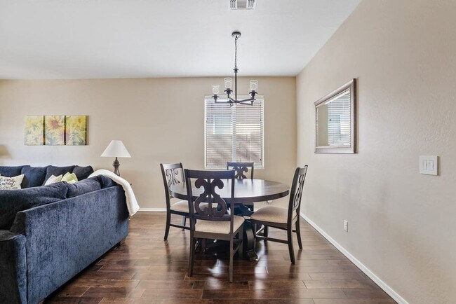 Building Photo - 488 E Diamond Trail