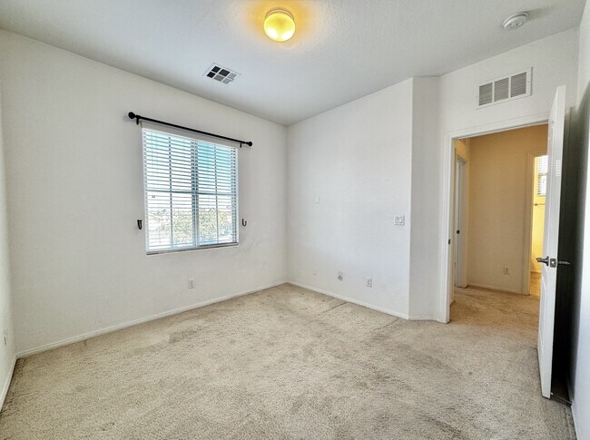 Building Photo - 10037 White Mulberry Dr