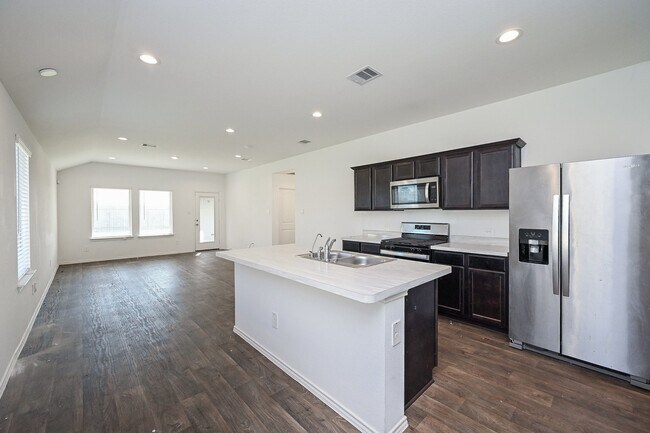 Building Photo - 2342 Spruce Clf Ln