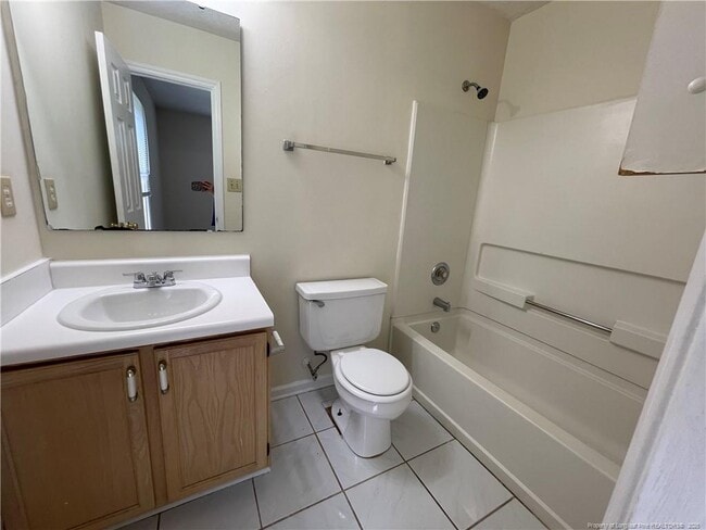 Building Photo - 2150 Skyview Dr