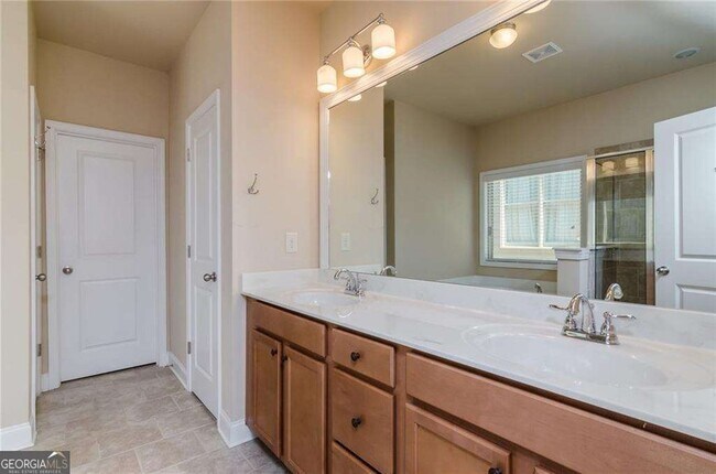 Building Photo - 449 Privet Cir