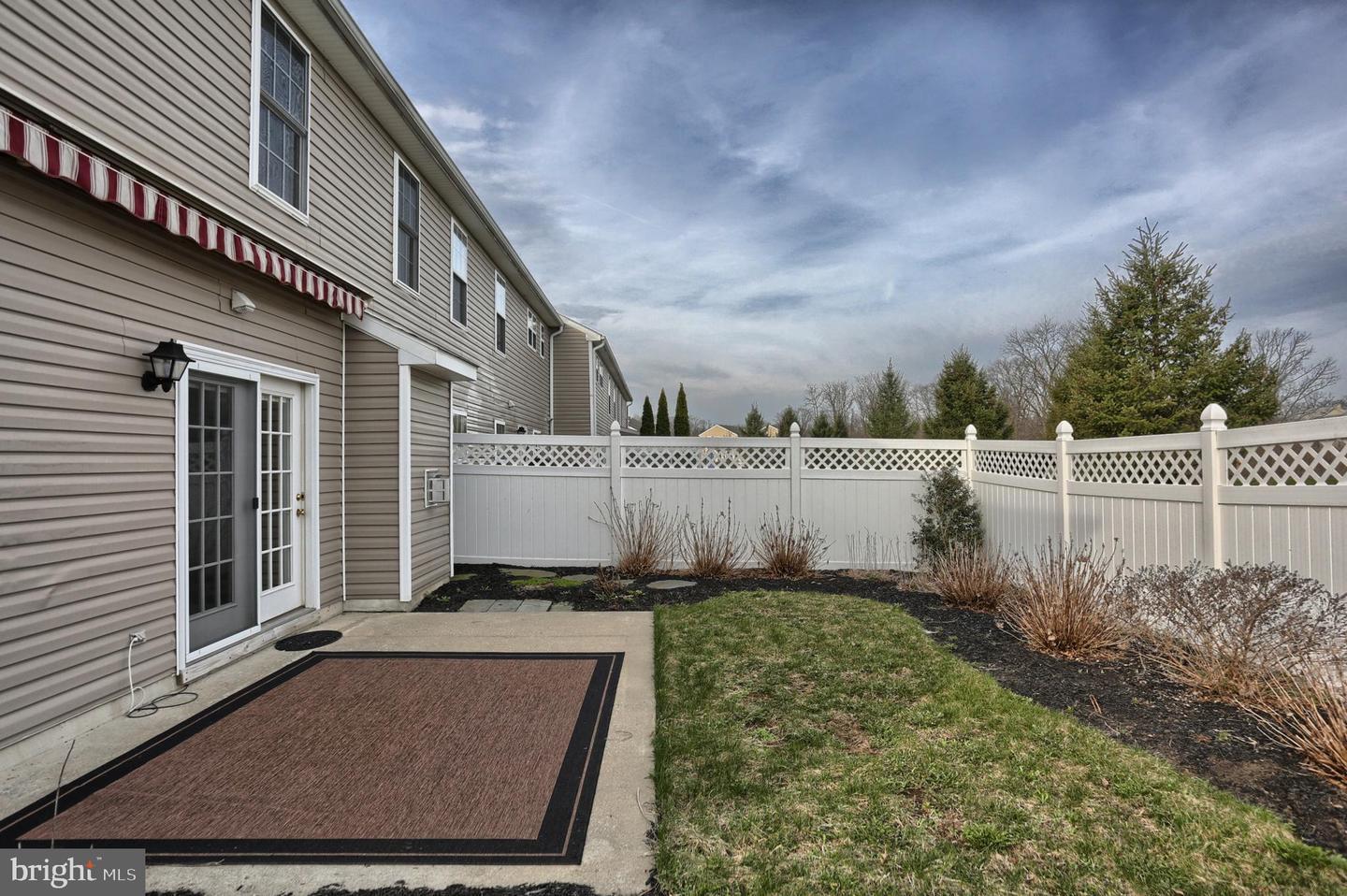 Building Photo - 150 Merlin Dr