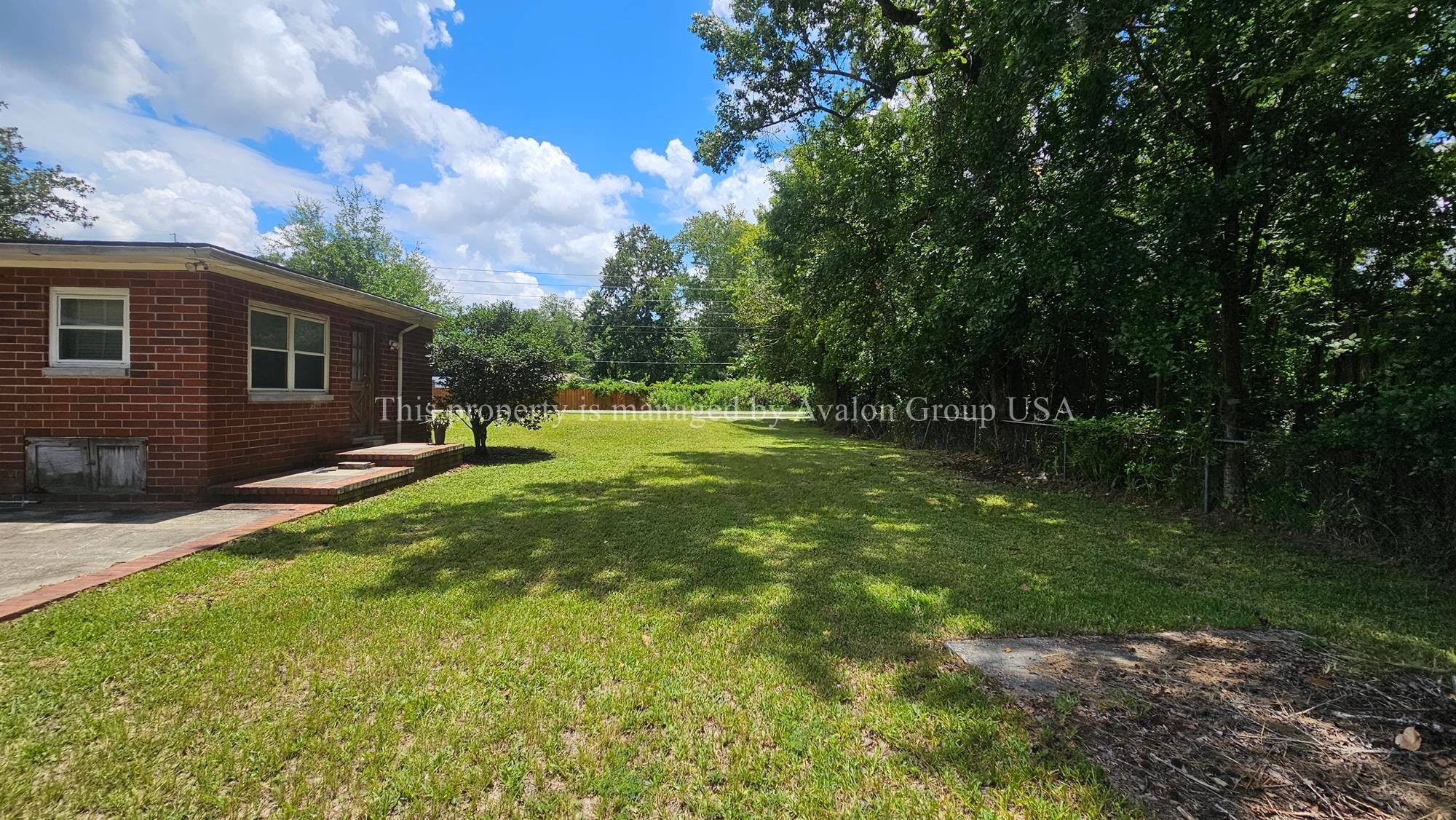 Building Photo - 2052 Lake Weir Ave