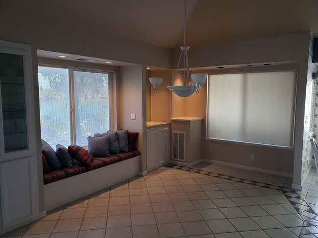 Building Photo - Lakefront Living in this 3/2 Beautiful Home! (55+ Community)
