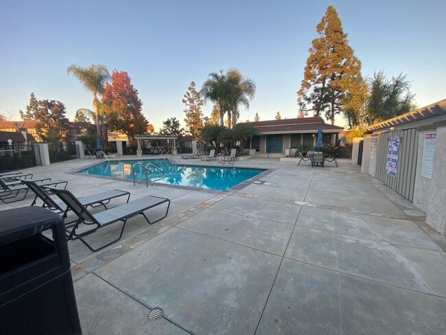 Building Photo - Luxurious 3 Bedroom Cypress Townhouse for Rent!