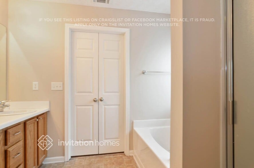 Building Photo - 5013 Grist Mill Dr