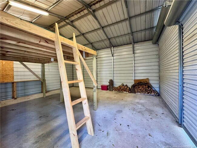 Building Photo - 6257 Lake Trail Dr