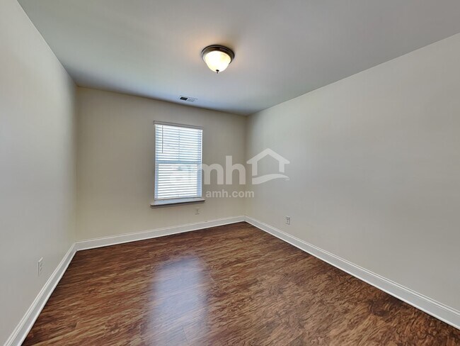 Building Photo - 1425 Arbor Pl Dr