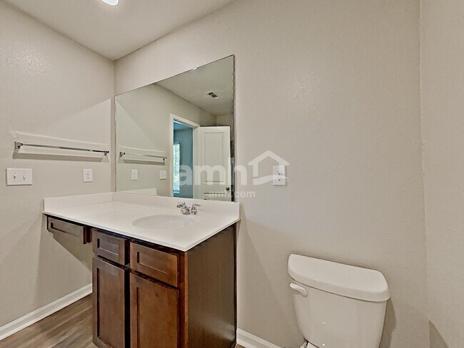 Building Photo - 3405 Ridge HillPkwy