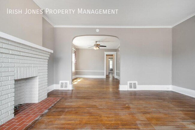 Building Photo - 2518 Delaware Ave