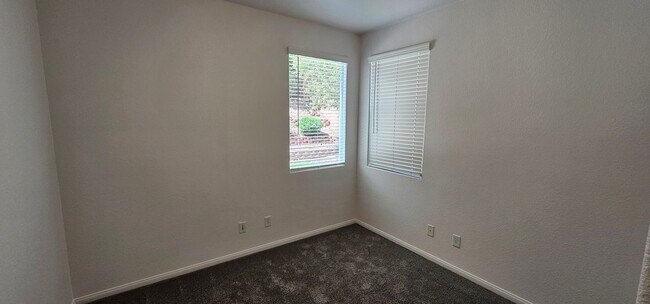 Building Photo - 545 Playa Linda Pl