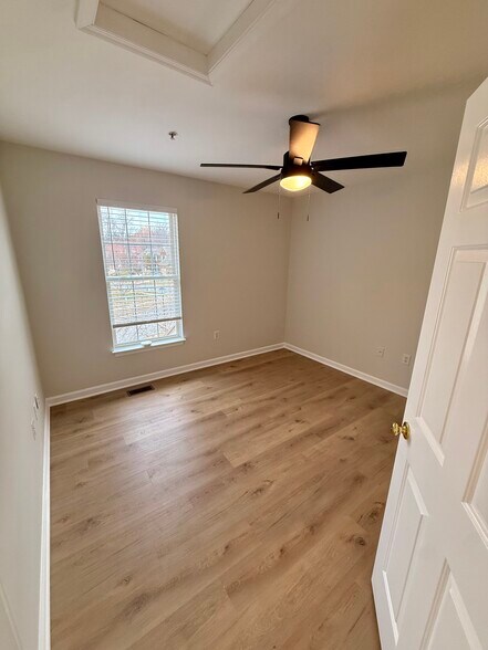 Building Photo - 7001 Saddlebow Ct