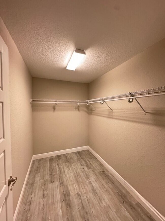 Building Photo - Coming Soon - Custom Home - Desirable SE O...