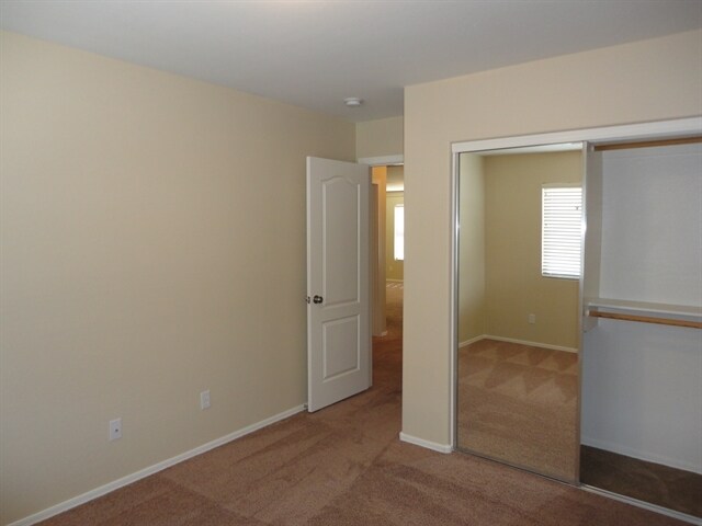 Building Photo - 1593 E Megan Dr