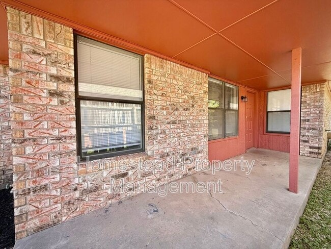 Building Photo - 146 Barrett Pl