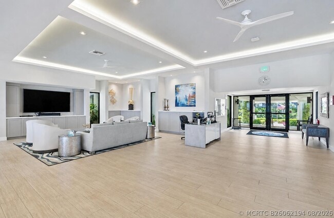 Building Photo - 3420 S Ocean Blvd