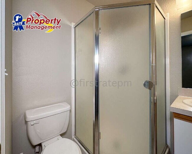 Building Photo - 4721 W Pasadena Ln