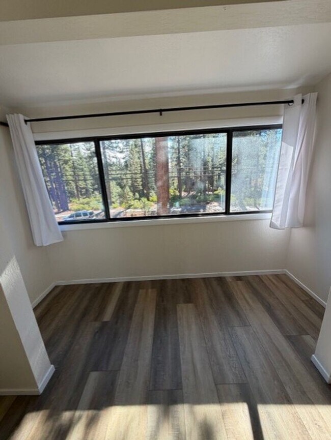 Building Photo - Northwood Estate Charmer - REDUCED PRICE